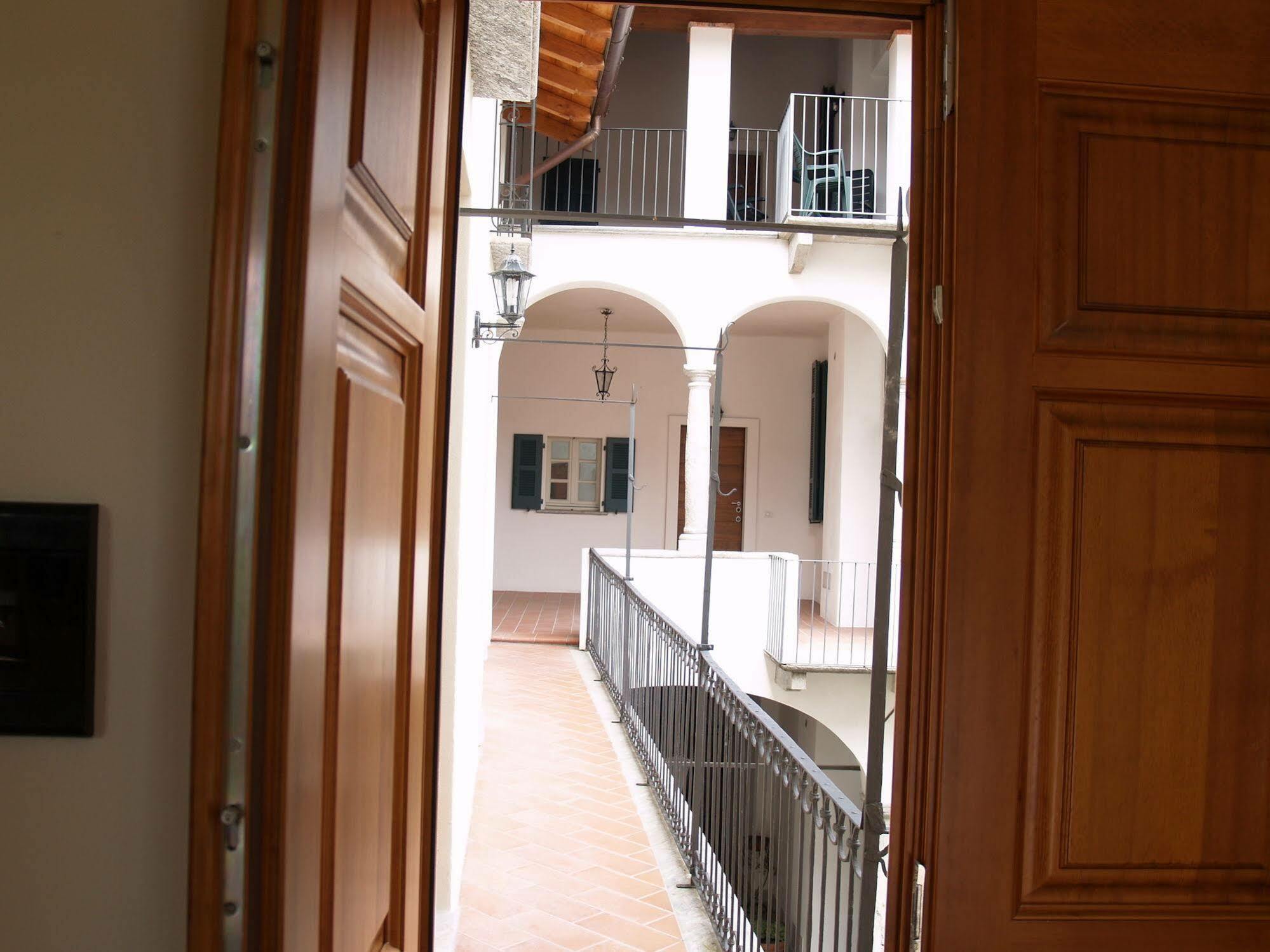Casa Botta - Luino Lago Maggiore Kültér fotó